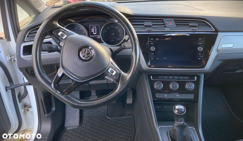 Volkswagen Touran 1.4 TSI BMT Comfortline - 13