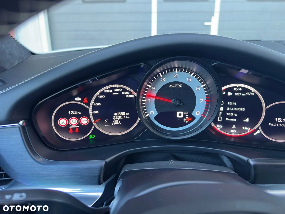 Porsche Panamera - 30