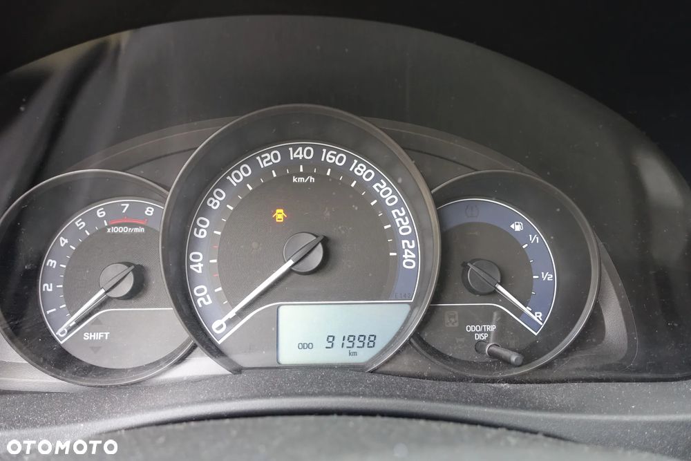 Toyota Auris 1.33 VVT-i Active - 4
