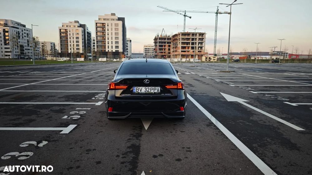 Lexus Seria IS 300h Aut. Executive - 6