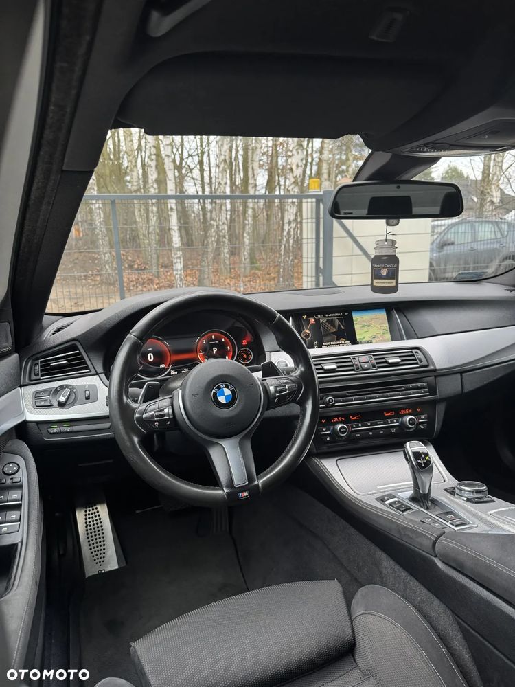 BMW Seria 5 525d xDrive - 8