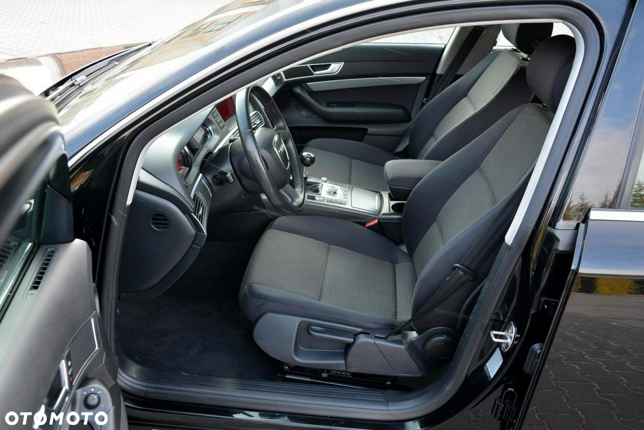 Audi A6 Avant 2.4 - 21