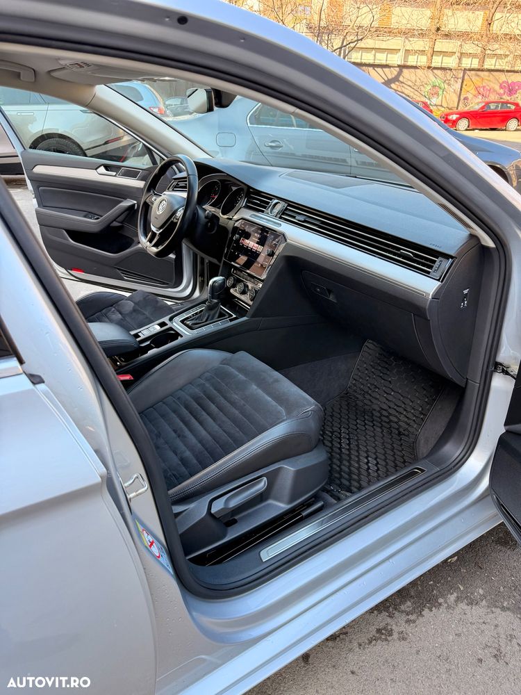 Volkswagen Passat 2.0 TDI DSG 4Motion Highline - 13