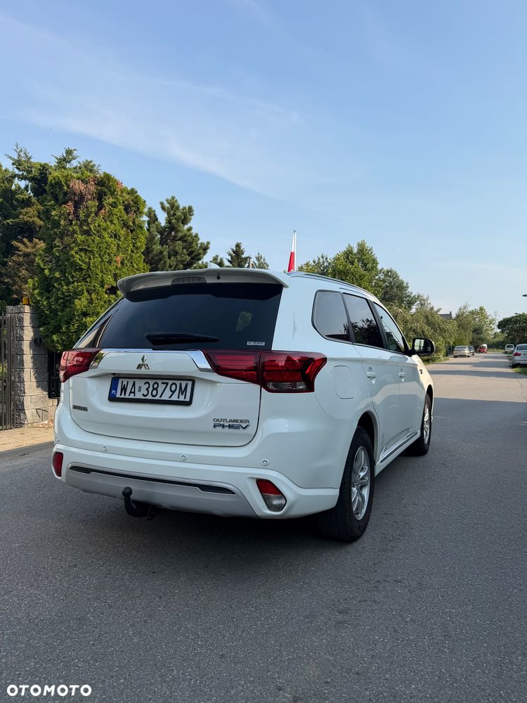 Mitsubishi Outlander - 6