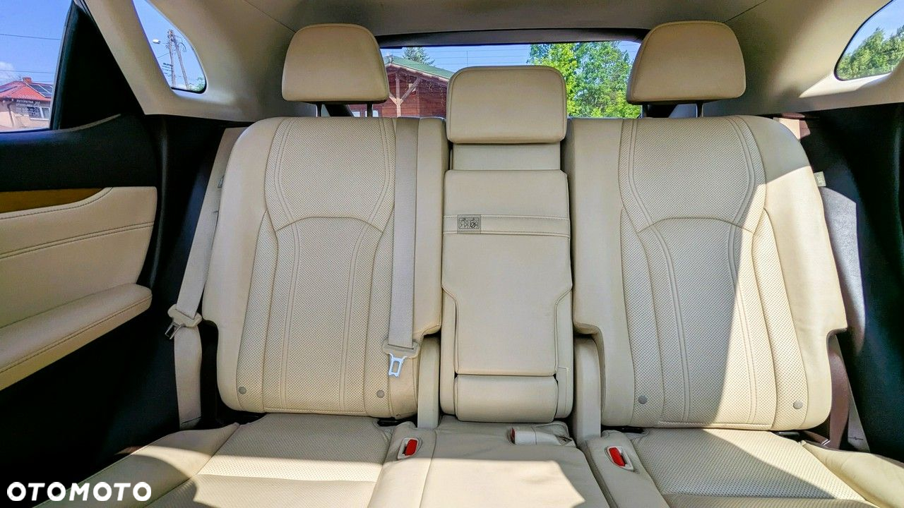 Lexus RX - 15