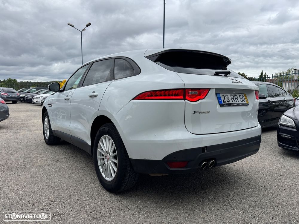 Jaguar F-Pace 2.0 i4D Pure - 42
