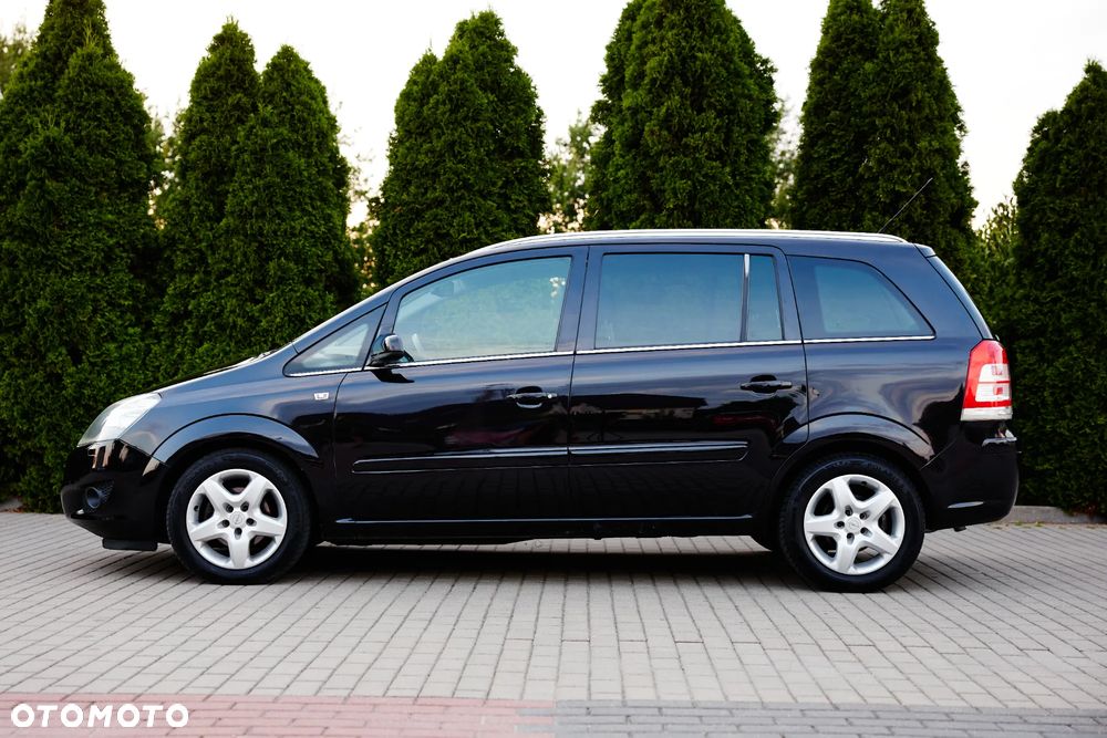 Opel Zafira 1.8 Cosmo - 2
