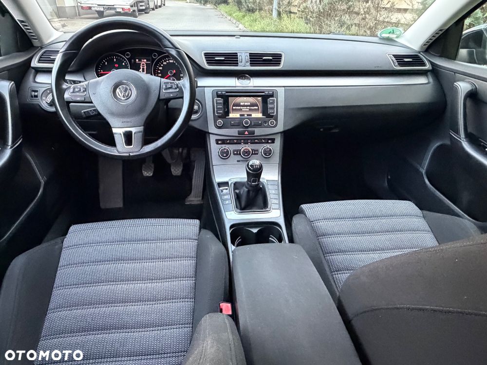 Volkswagen Passat 2.0 TDI Comfortline - 22