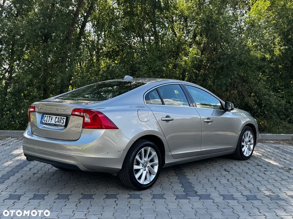 Volvo S60 D3 Geartronic Kinetic - 4