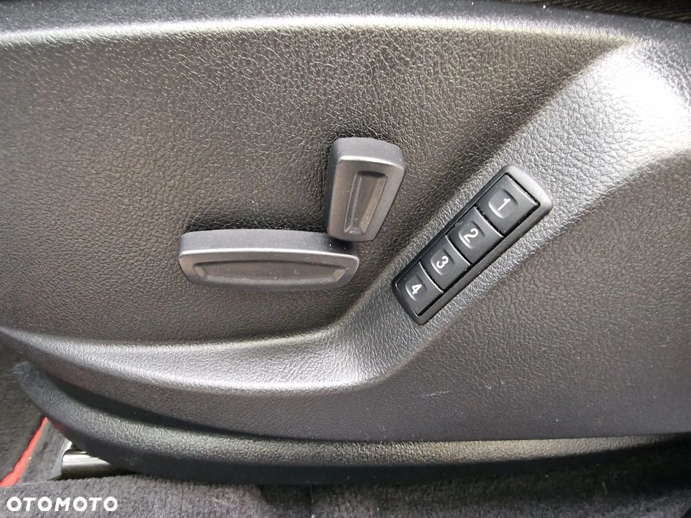 Ford S-Max 2.0 EcoBoost Titanium - 31