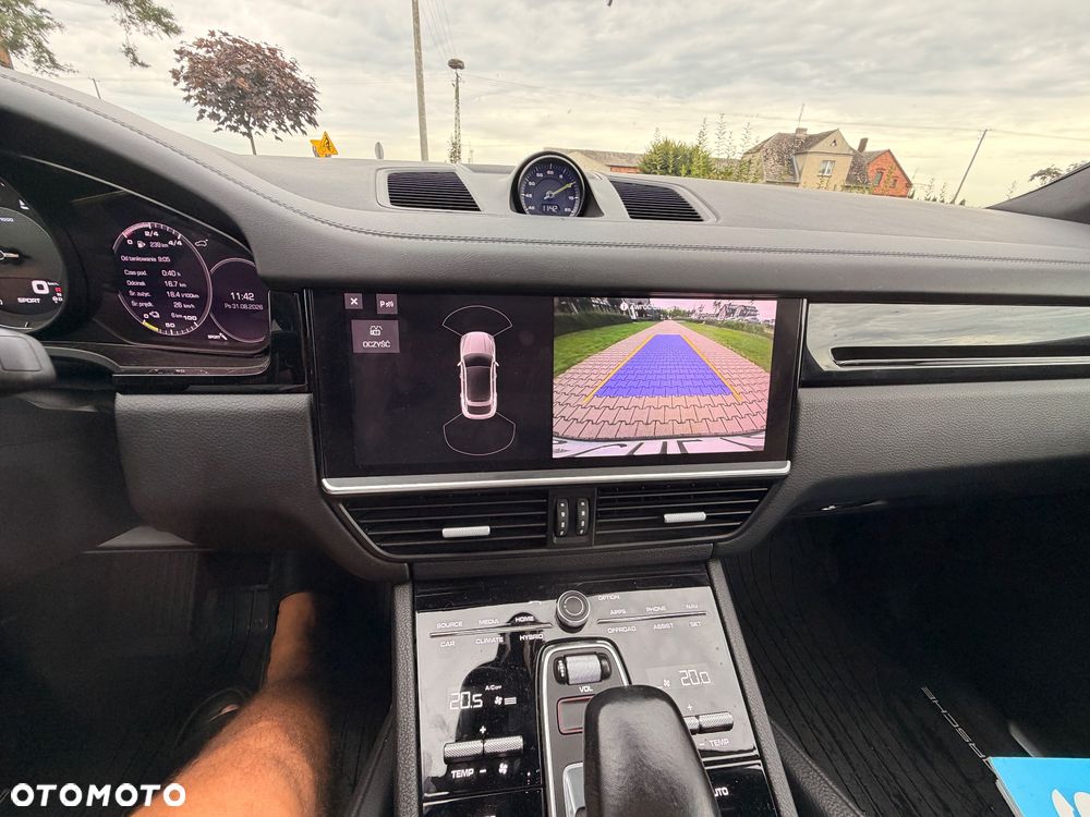Porsche Cayenne E-Hybrid Platinum Edition - 31