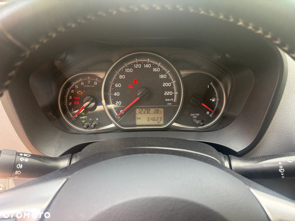 Toyota Yaris 1.33 Premium - 18