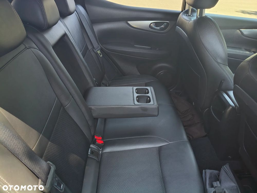 Nissan Qashqai 1.5 dCi Tekna - 11