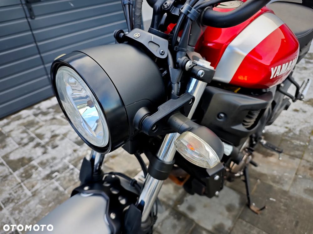 Yamaha XSR - 10