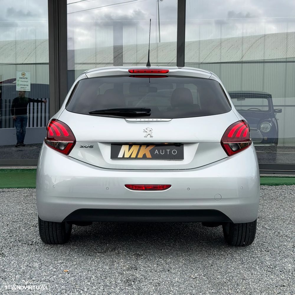 Peugeot 208 1.6 BlueHDi Style - 11