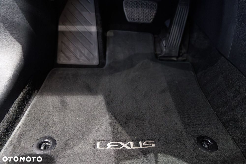 Lexus RX 450h+ Prestige - 28