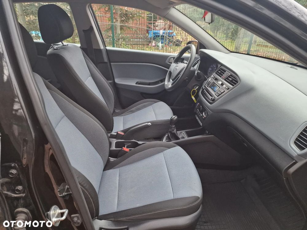 Hyundai i20 1.2 Classic + - 23