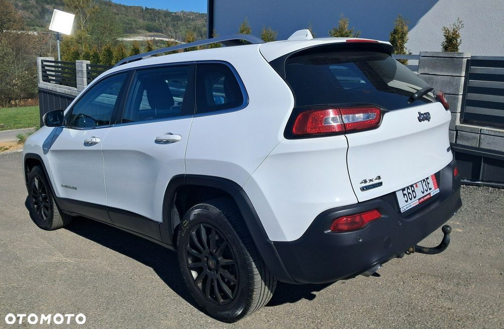 Jeep Cherokee - 5