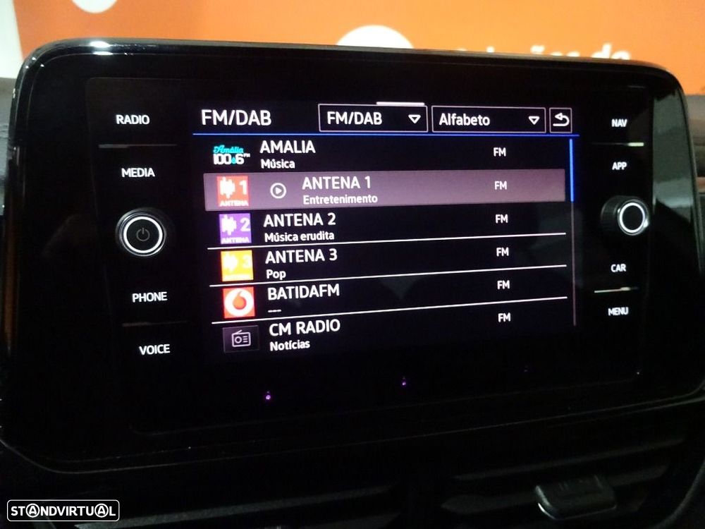 VW T-Roc 1.5 TSI Black Style DSG - 24