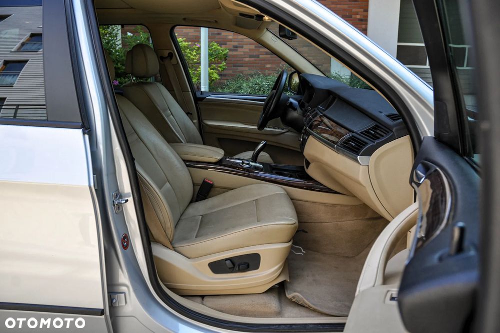 BMW X5 xDrive35d - 11