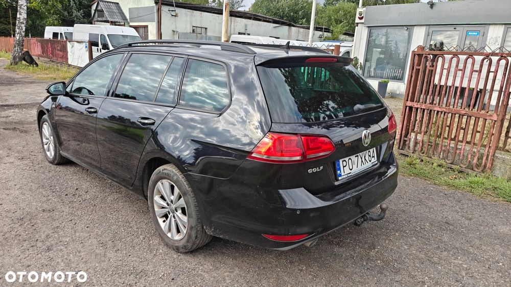 Volkswagen Golf - 6