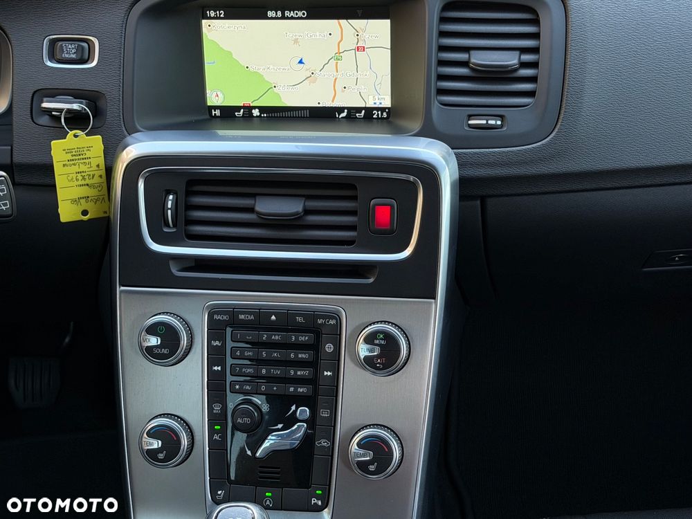 Volvo V60 D2 Drive-E Momentum - 30