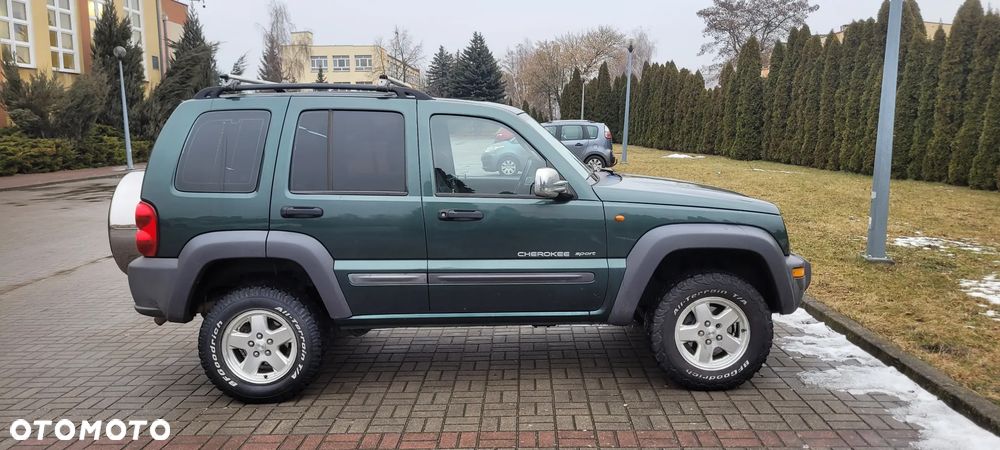 Jeep Cherokee - 4