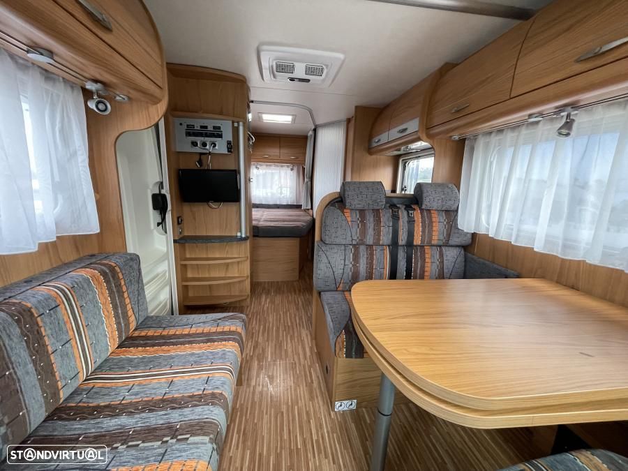 Burstner Privilége T615 cama francesa - 25