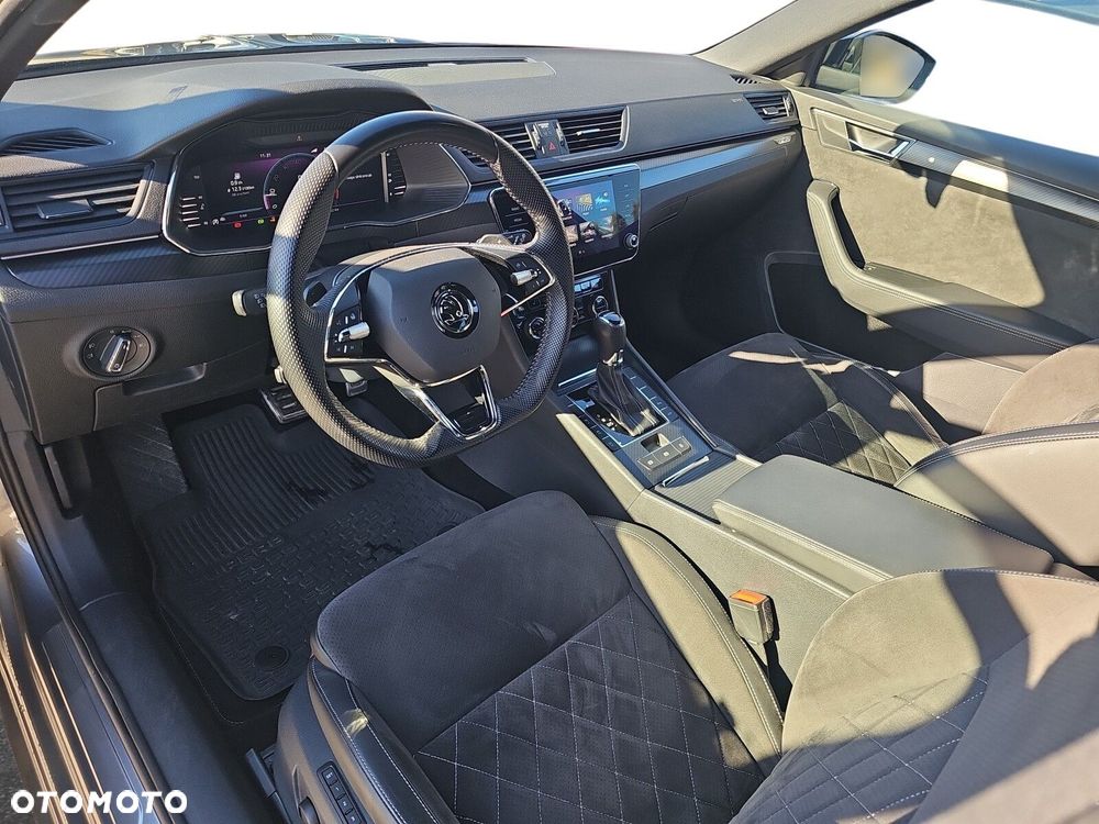 Skoda Superb 2.0 TSI Sportline DSG - 9