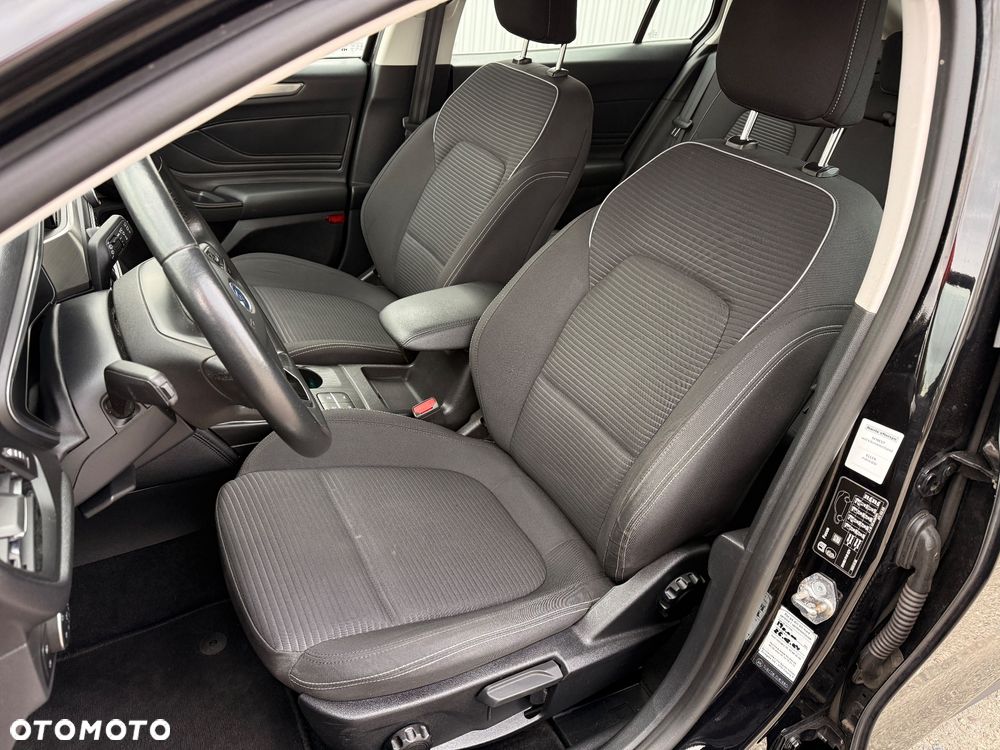 Ford Focus 1.5 EcoBlue Start-Stopp-System TITANIUM - 9