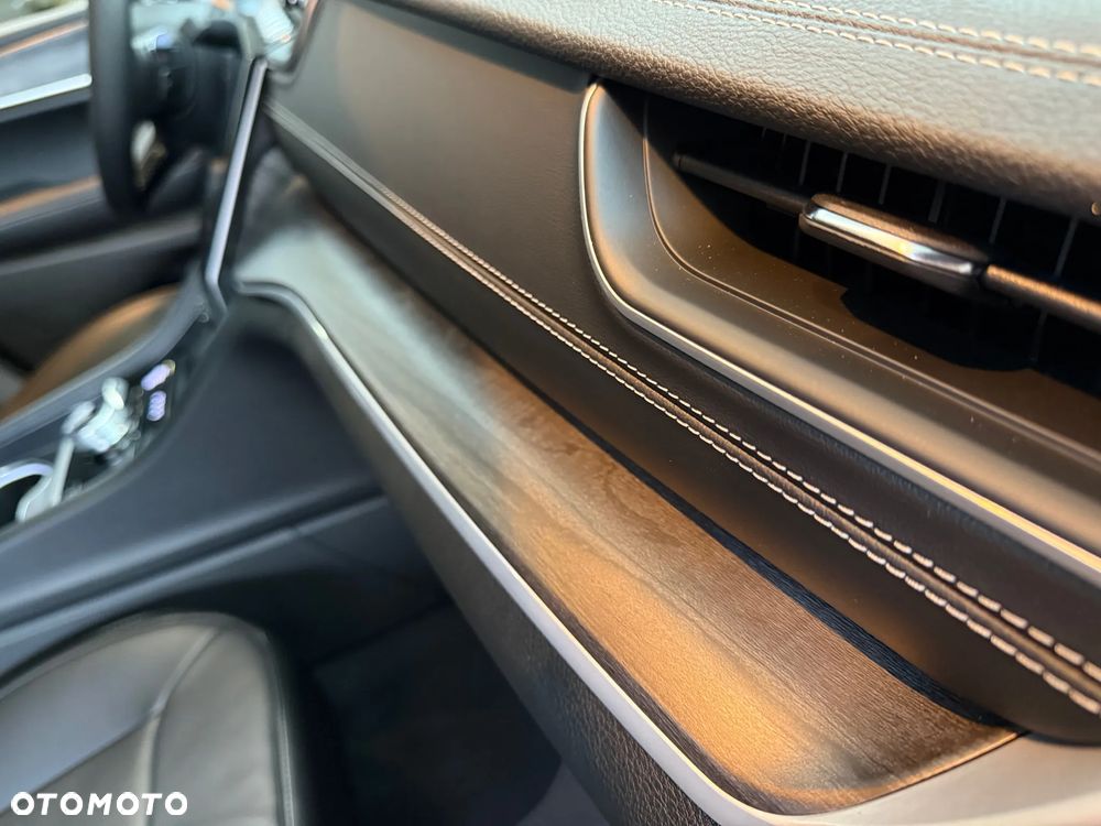 Jeep Grand Cherokee - 7