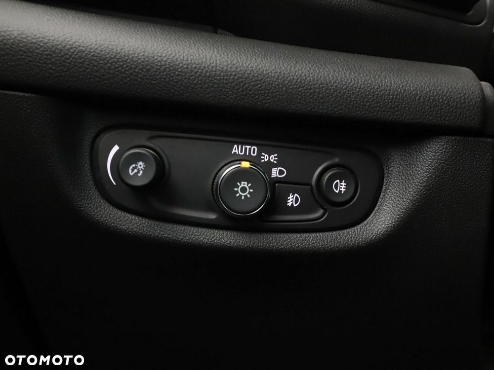 Opel Insignia 2.0 T 4x4 Innovation S&S - 35