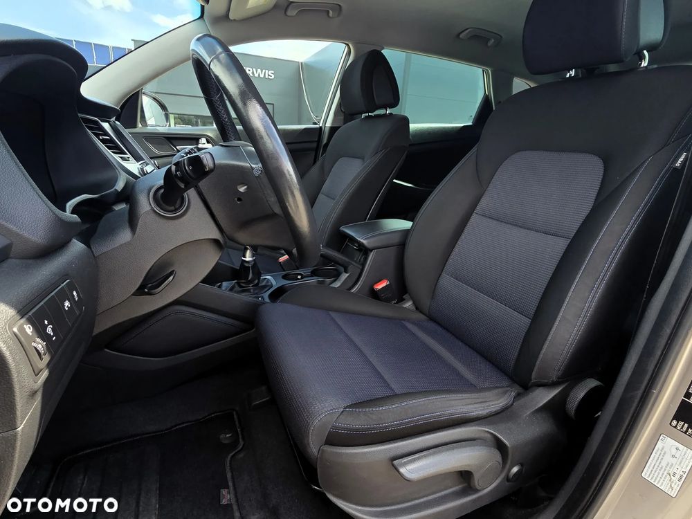 Hyundai Tucson 1.7 CRDI BlueDrive Comfort 2WD - 23