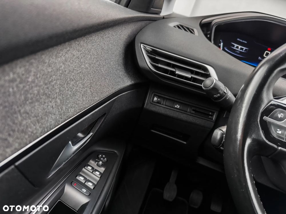 Peugeot 3008 PureTech 130 Stop & Start GPF Allure - 24
