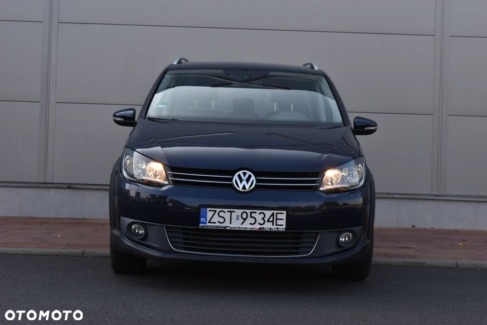 Volkswagen Touran - 25