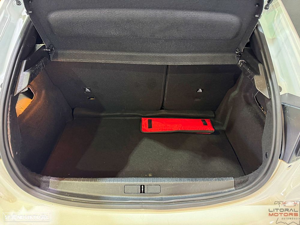 Peugeot 208 1.2 PureTech Active Pack - 11