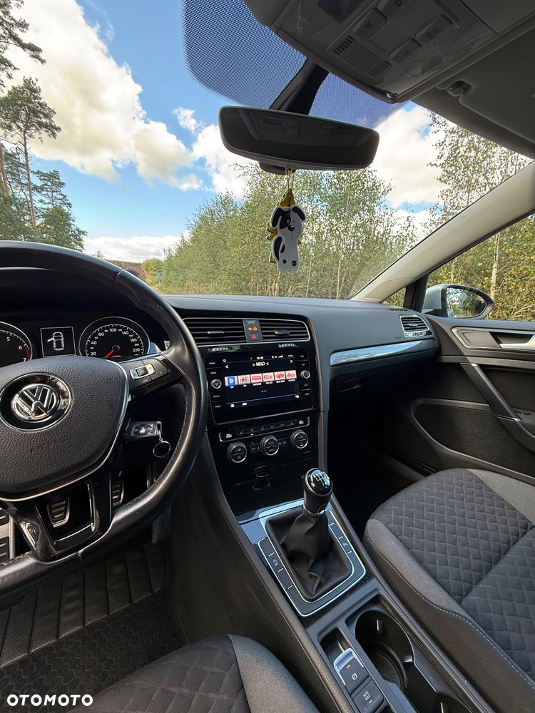 Volkswagen Golf - 9