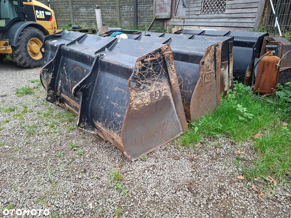 Caterpillar CAT 906 M - 26