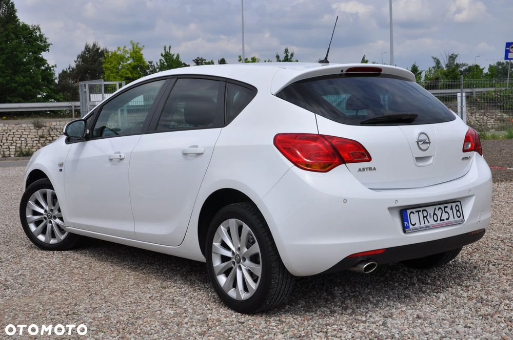 Opel Astra 1.4 Turbo 150 Jahre - 6