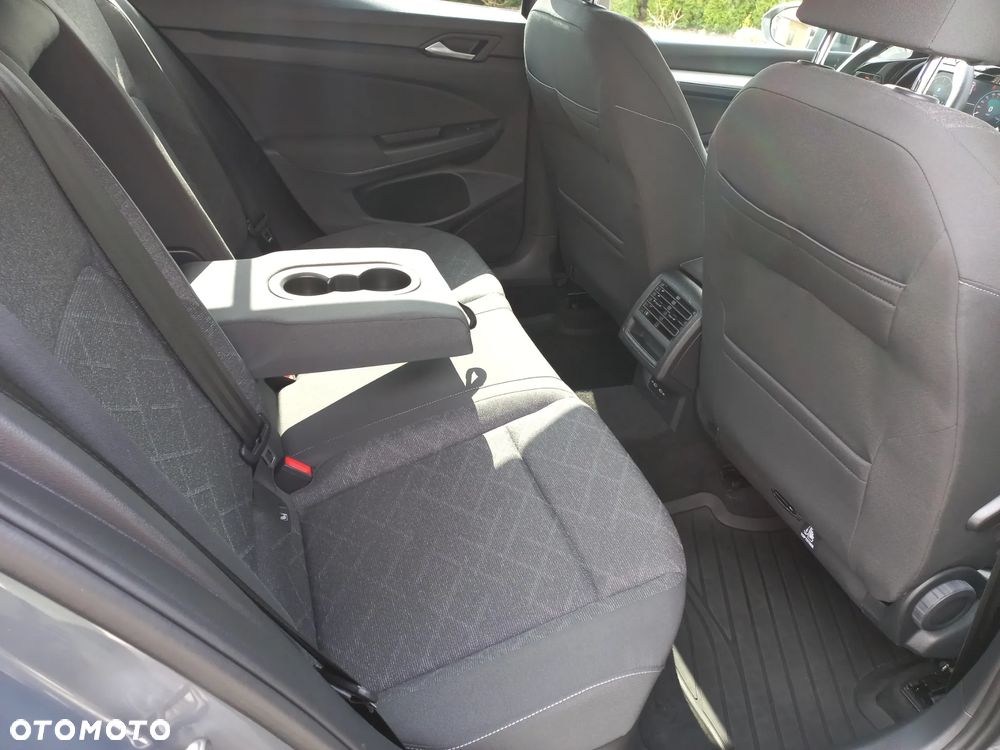 Volkswagen Golf - 36