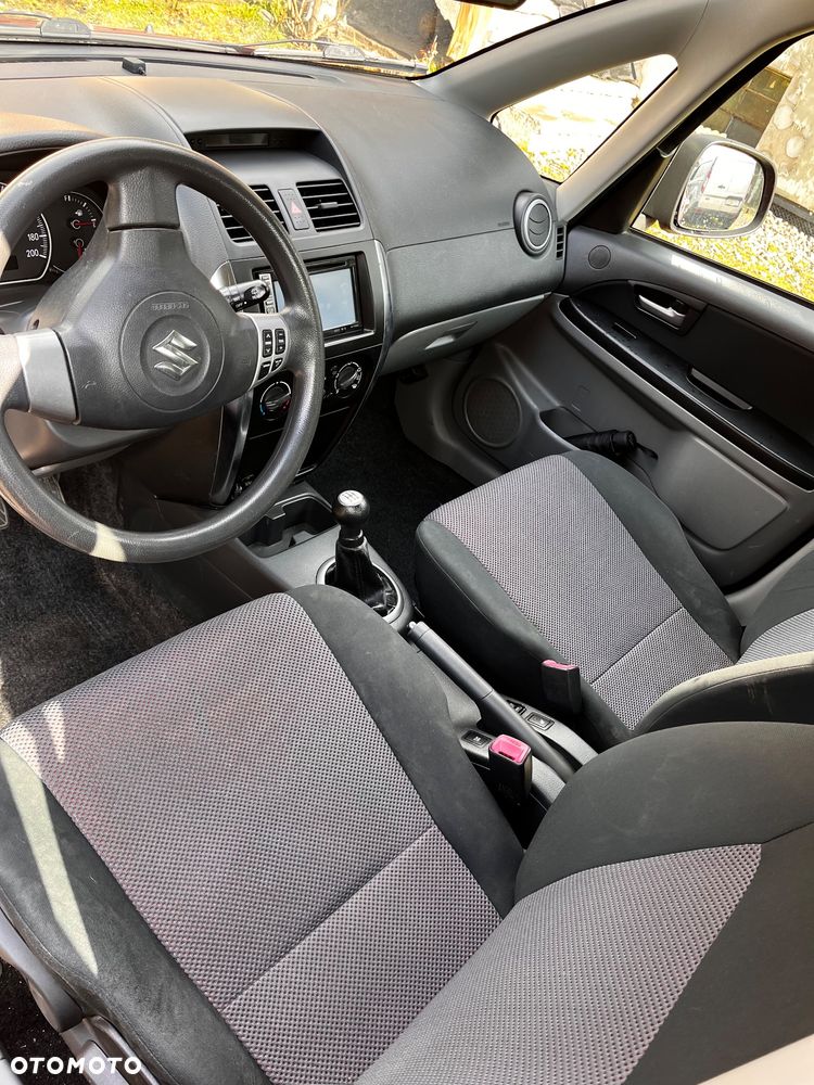 Suzuki SX4 1.6 GS / Premium 4WD - 5