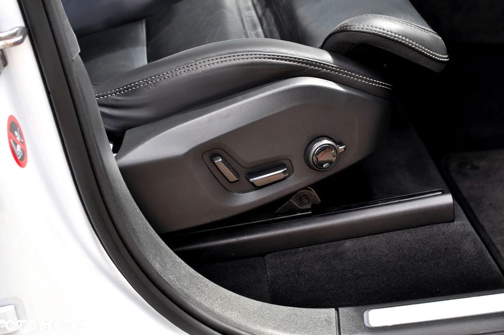 Volvo XC 90 D5 AWD Geartronic Inscription - 27