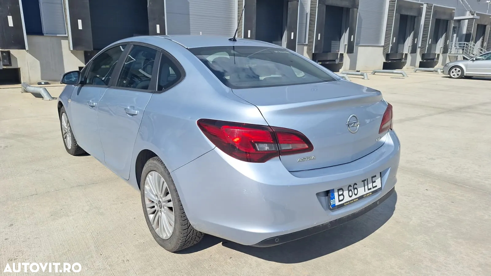 Opel Astra - 2