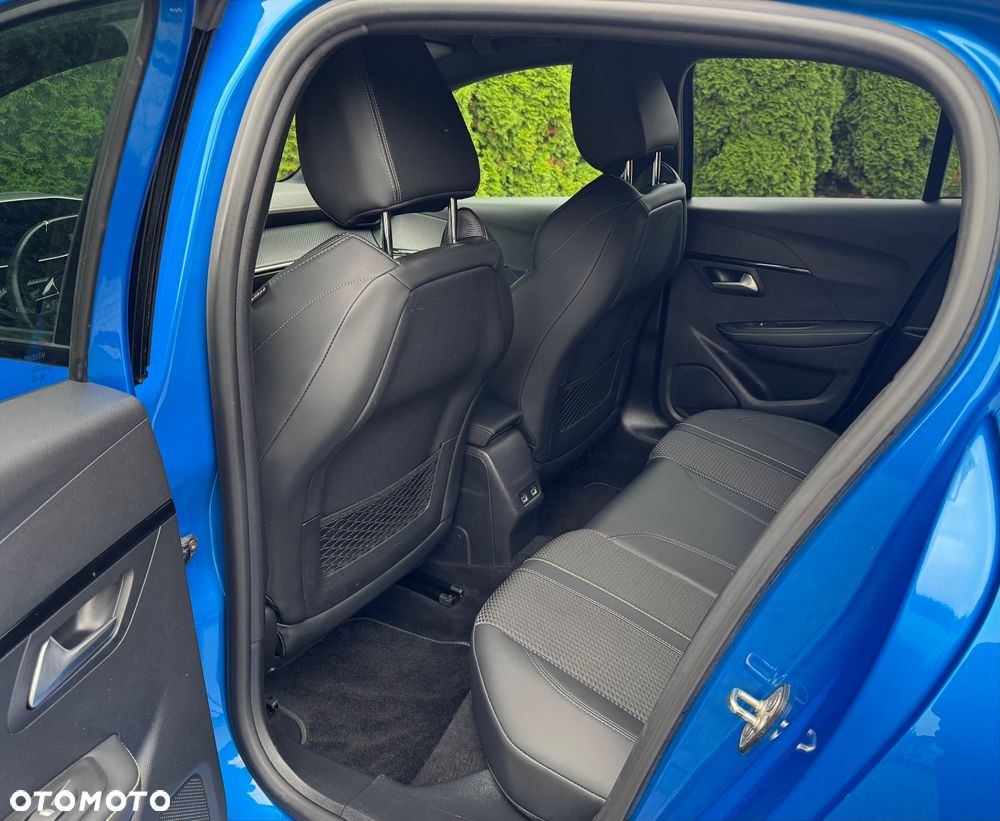 Peugeot 208 PureTech 100 GT - 37