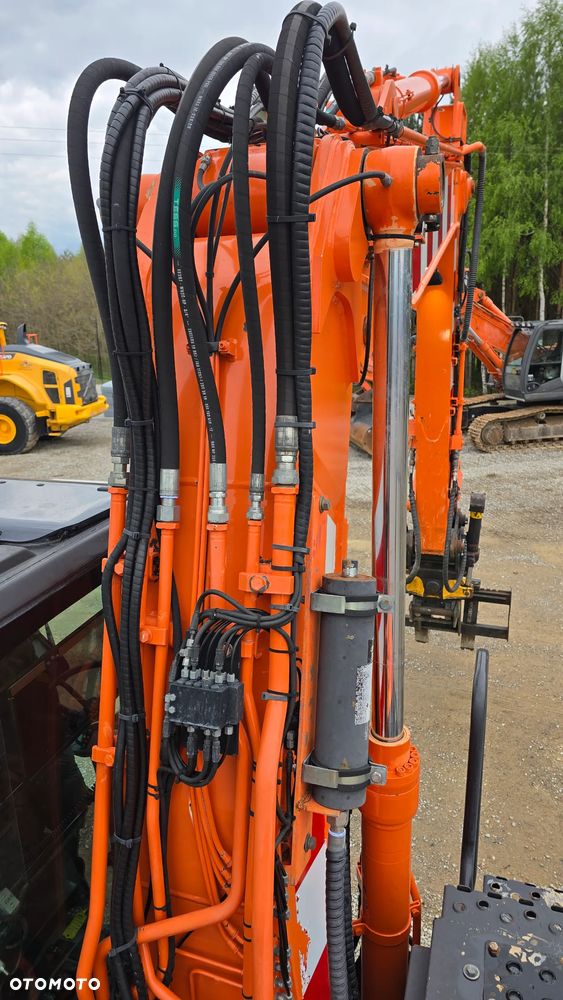 Hitachi Zx140w - 19