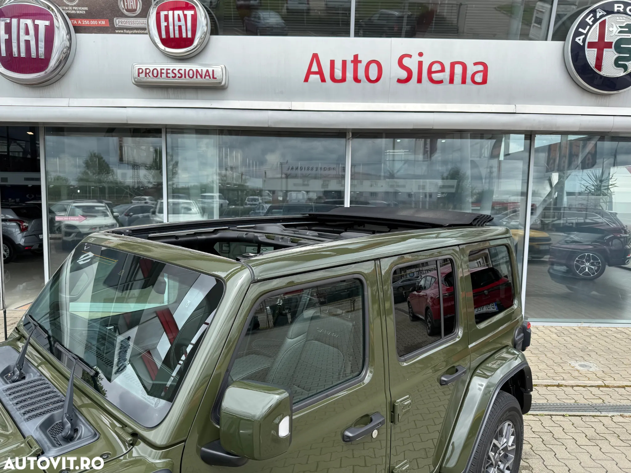 Jeep Wrangler Unlimited 2.0 4xe Plug-In Hybrid Softtop Sahara - 21