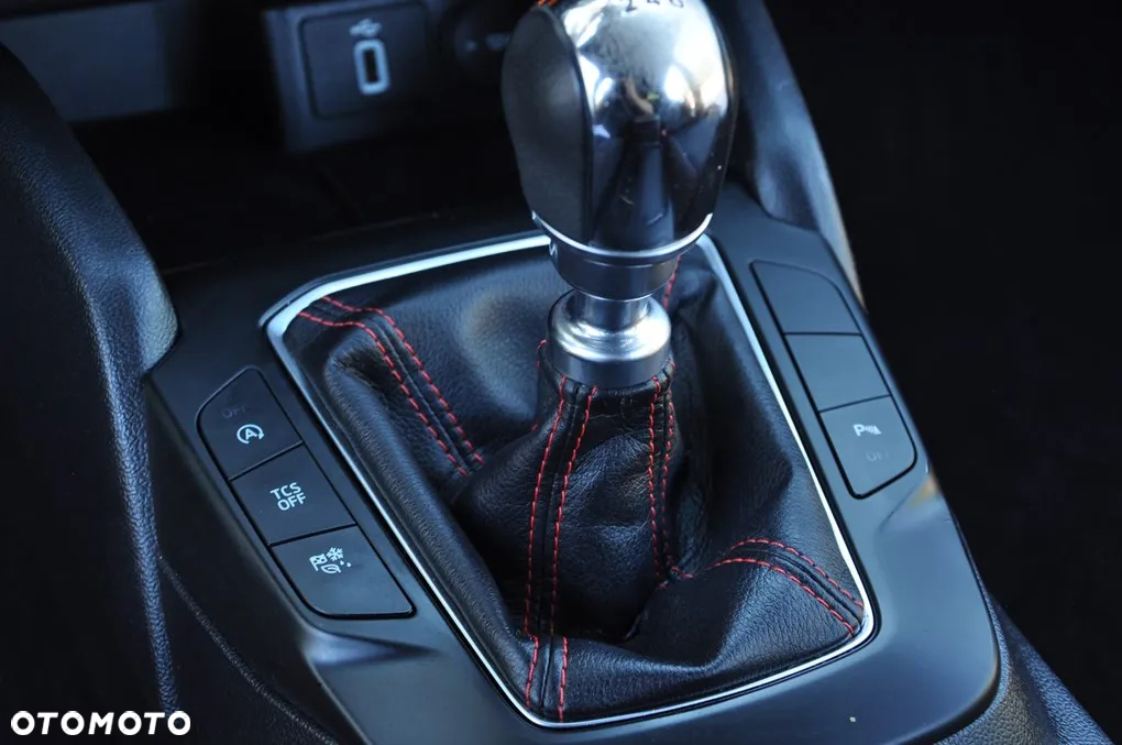 Ford Focus Turnier 1.5 EcoBoost Start-Stopp-System ST-LINE - 37