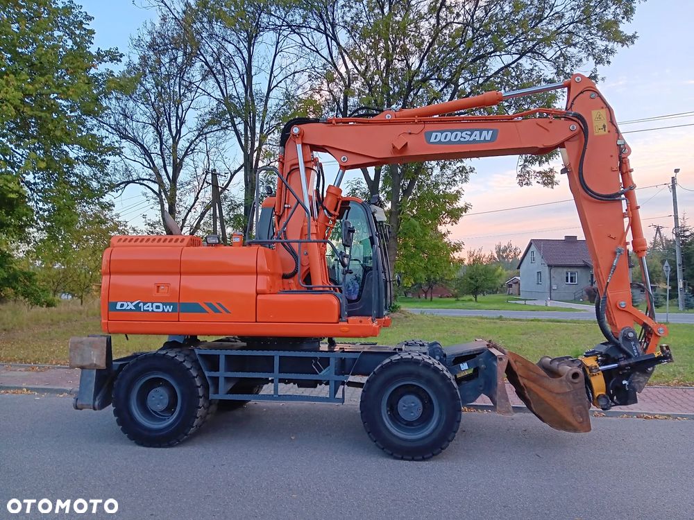 Doosan DX 140 W - 5