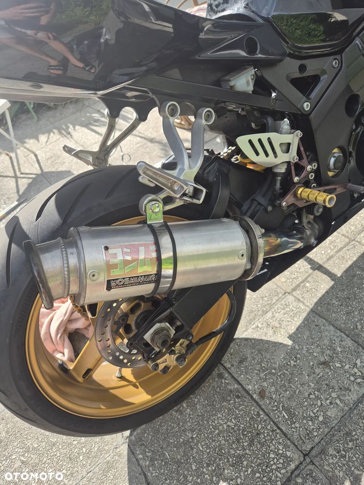 Suzuki GSX-R - 14