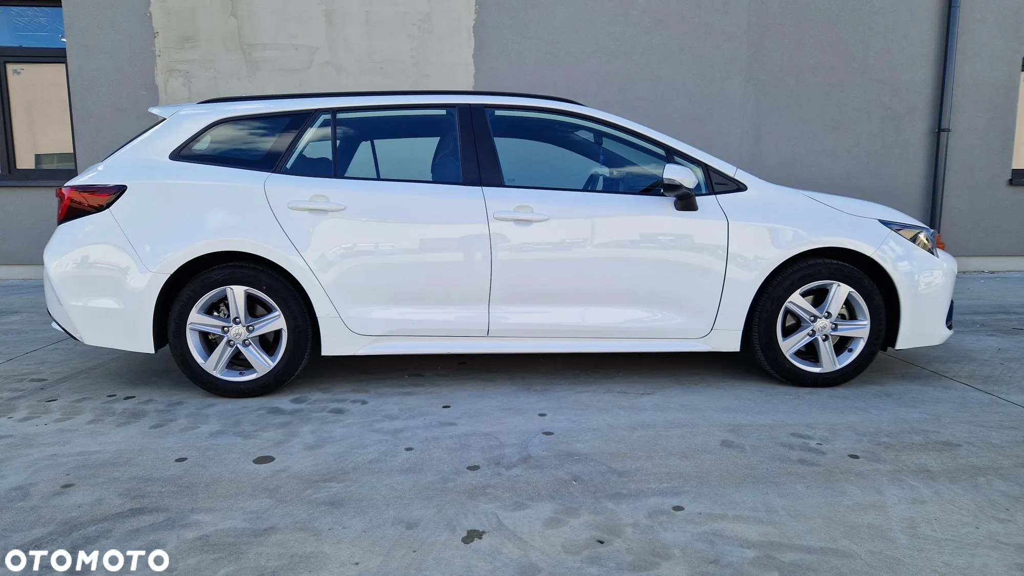 Toyota Corolla 1.8 Hybrid Comfort - 4